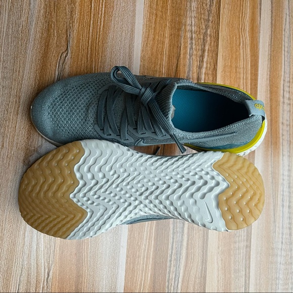 Nike Epic React Fly Knit Sneakers - Picture 4 of 5